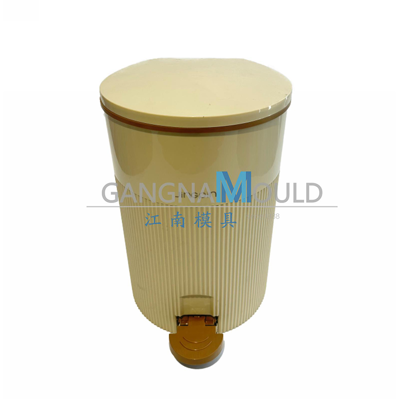 JN-225 Injection molding trash can with pedal